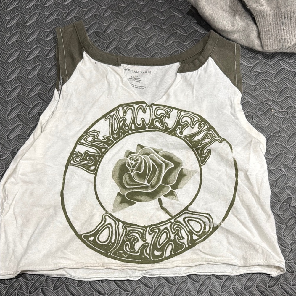 American Eagle Outfitters Olive and White Graphic Muscle Tee
